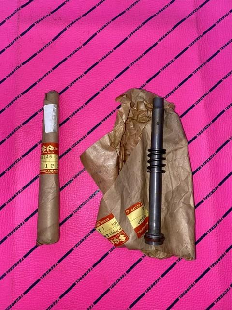 Suzuki Oem Nos Gt 200 E 1979-1981 Fork Damper Cylinder X2 51146-10300 (pair)