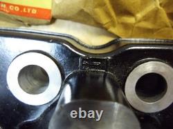 Suzuki RG250 Cylinder Head NOS GAMMA CYL HEAD RG250 Barrel Top OEM 11111-16702