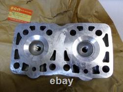 Suzuki RG250 Cylinder Head NOS GAMMA CYL HEAD RG250 Barrel Top OEM 11111-16702