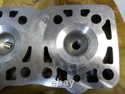 Suzuki RG250 Cylinder Head NOS GAMMA CYL HEAD RG250 Barrel Top OEM 11111-16702