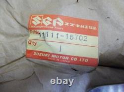 Suzuki RG250 Cylinder Head NOS GAMMA CYL HEAD RG250 Barrel Top OEM 11111-16702