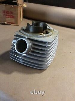 Suzuki T250 T 250 Right Cylinder Oem Nos 11210-18400