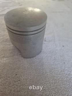 Suzuki T500 Left Piston Genuine NOS