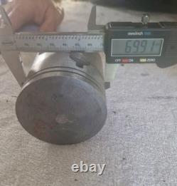 Suzuki T500 Left Piston Genuine NOS