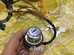 Suzuki T90 Wolf T125 Stinger Ignition Switch 5wires NOS Genuine P/N 37110-20110 Suzuki T90 Wolf T125 Stinger Ignition Switch 5wires NOS Genuine P/N 37110-20110