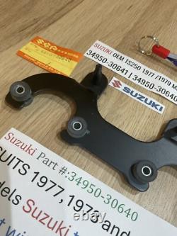 Suzuki TS250 1977 1979 NOS METER BRACKET 34950-30641 34950-30640 INC CUSHIONS