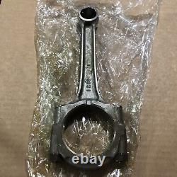 Suzuki VZ1600 K4-K5 Intruder Marauder 04-05 NOS Connecting Rod KK132-51114-7DD