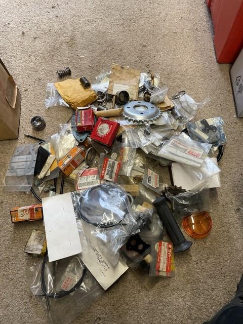 Suzuki Yamaha Nos Job Lot Autojumble. R3